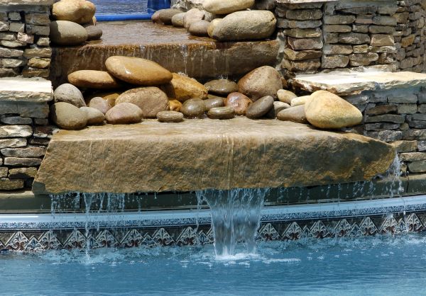 Cost of Pool Hardscaping in Santa Clarita